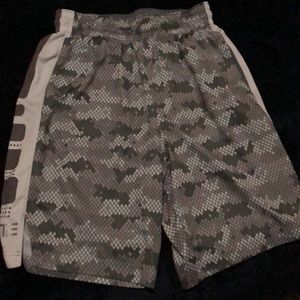 Nike Basketball shorts MEDIUM